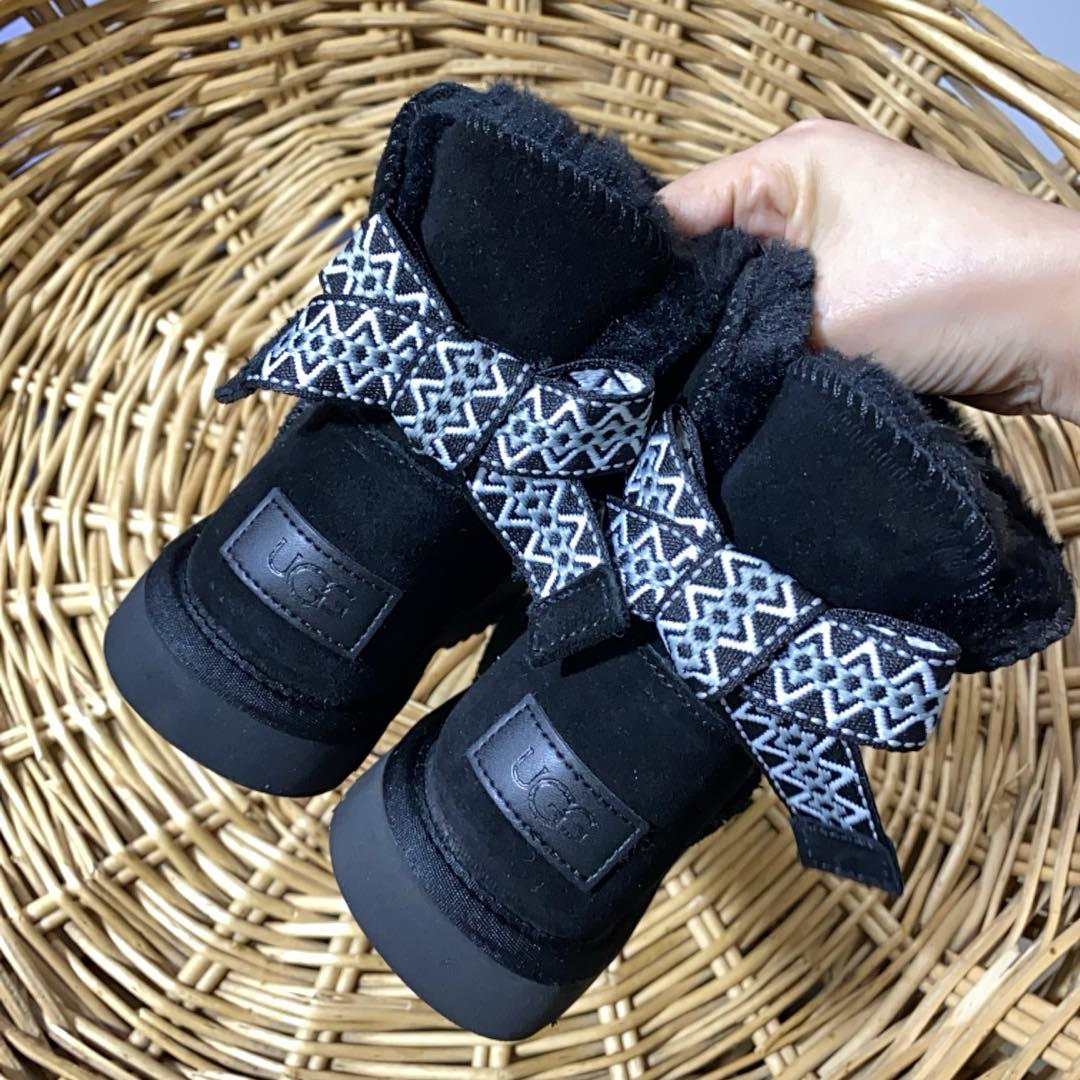 Winter new retro style thick soled fashion simple warm snow boots women's shoes(BLACK)