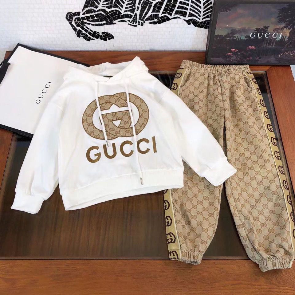 Children's autumn and winter velvet long sleeved suit