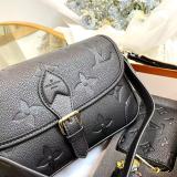 Latest gift box set, fashionable shoulder bag card bag combination, full set of plastic packaging (with box)