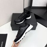 New fashionable sports shoes