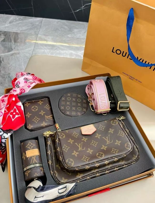 Latest gift box set, fashionable shoulder bag card bag combination, full set of plastic packaging (with box)