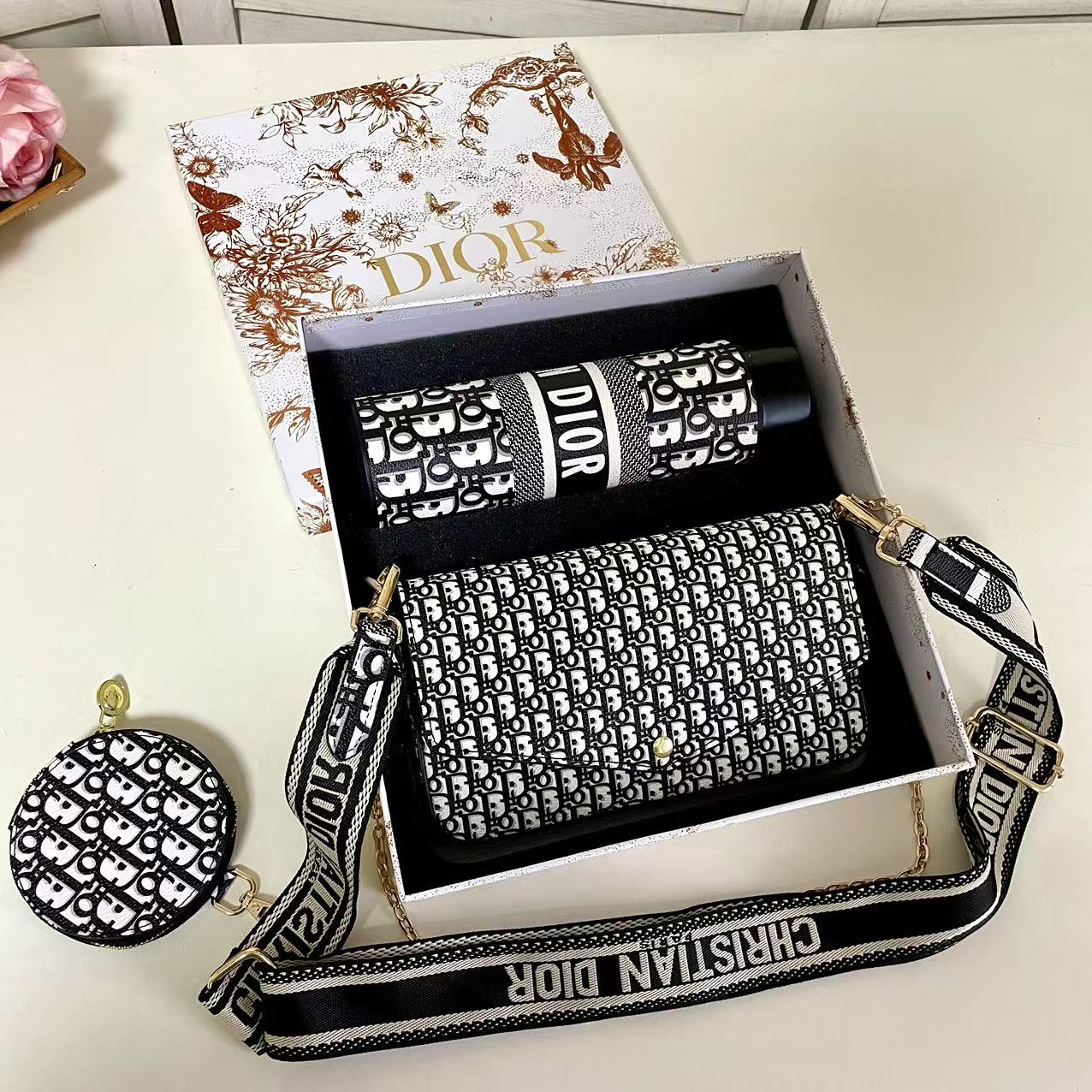 New fashion gifts, bags, thermos cups