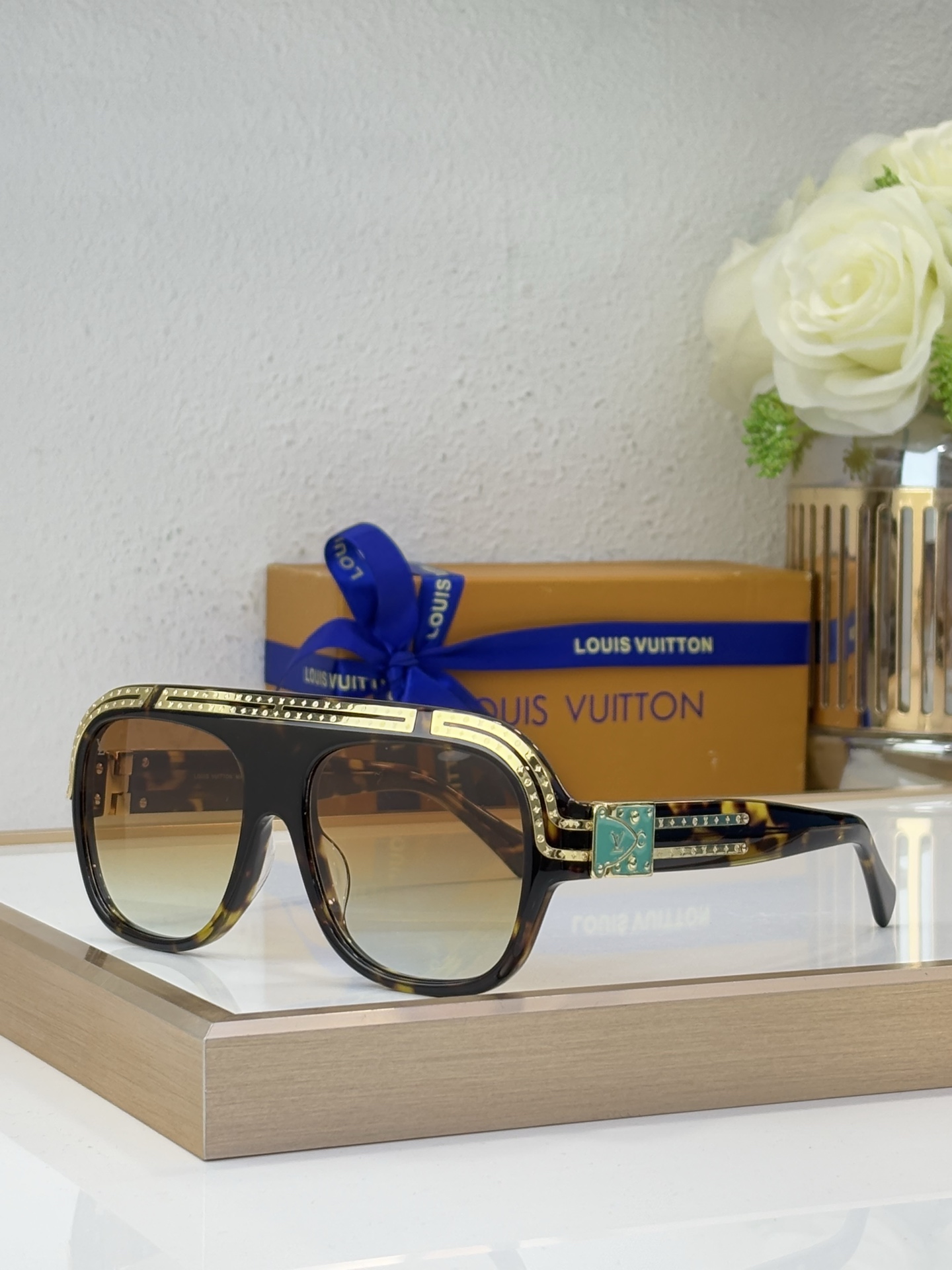Fashion Glasses Fake Glasses Classics Sun Glasses Police Sunglasses (WITH BOX)