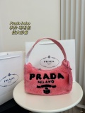 Fashionable shoulder bag for ladies
