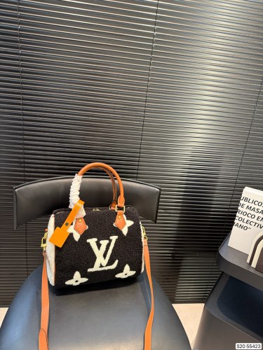 New Bag Fashionable bag