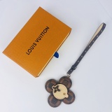 Fashionable pendant keychain