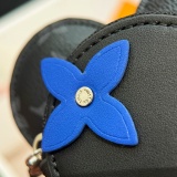 Fashionable pendant keychain