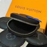 Fashionable pendant keychain