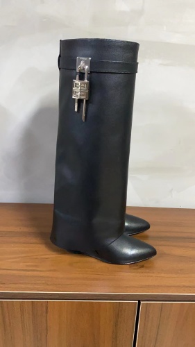 New fashionable leather boots(High quanlity)