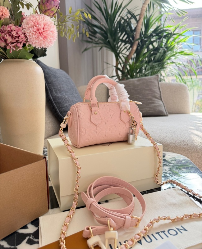 New Bag Fashionable bag(HIGHER WITH BOX)