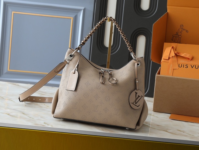 Ladies' fashion handbag single shoulder bag(NO BOX)