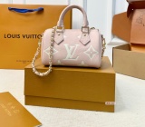 New Bag Fashionable bag(HIGHER WITH BOX)