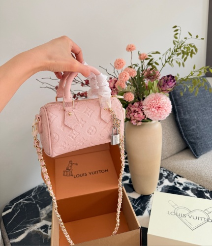 New Bag Fashionable bag(HIGHER WITH BOX)