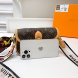 Latest gift box set, fashionable shoulder bag ,card bag combination, full set of plastic packaging (with box)