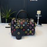 Ladies' fashion handbag