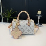 Ladies' fashion handbag