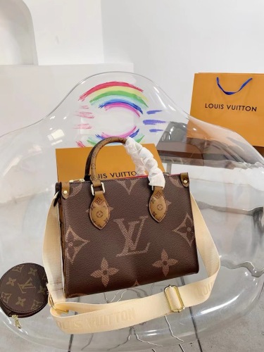 Ladies' fashion handbag