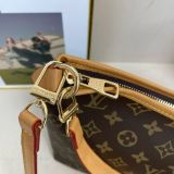 Ladies' fashion handbag(WITH BOX)