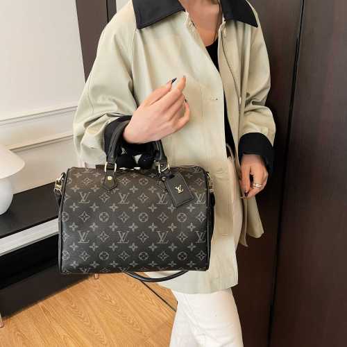 Ladies' fashion handbag