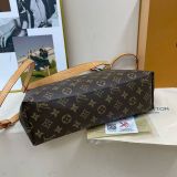 Ladies' fashion handbag(WITH BOX)