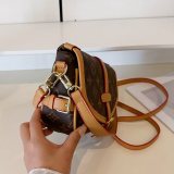 Ladies' fashion handbag single shoulder bag