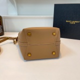 Ladies' fashion handbag