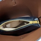 Ladies' fashion handbag