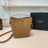Ladies' fashion handbag