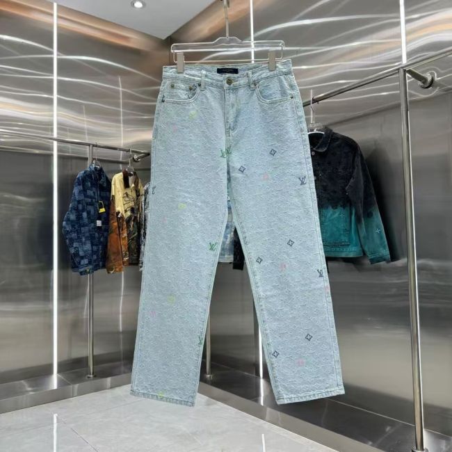 Fashionable women's jeans