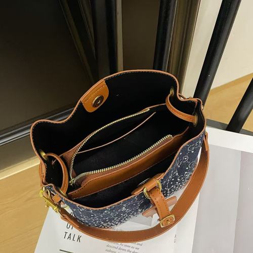 New Bag Fashionable bag