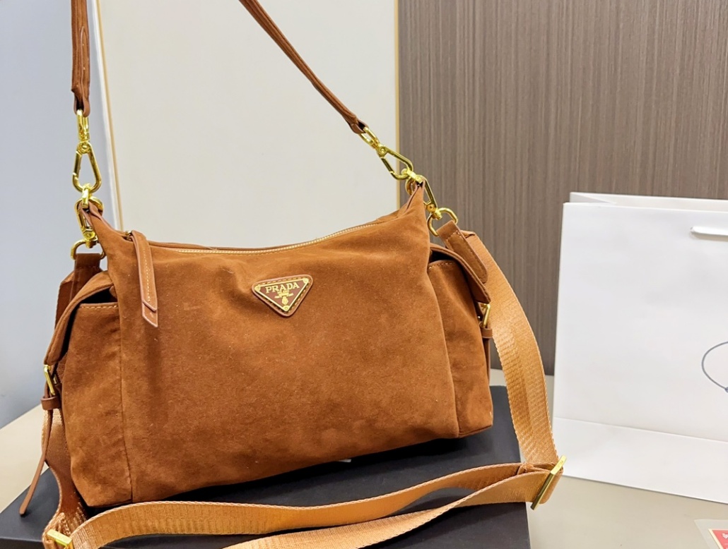 New Bag Fashionable bag(NO BOX)