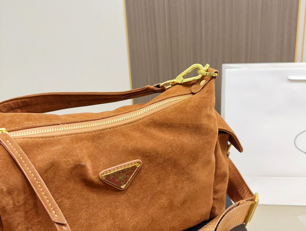 New Bag Fashionable bag(NO BOX)