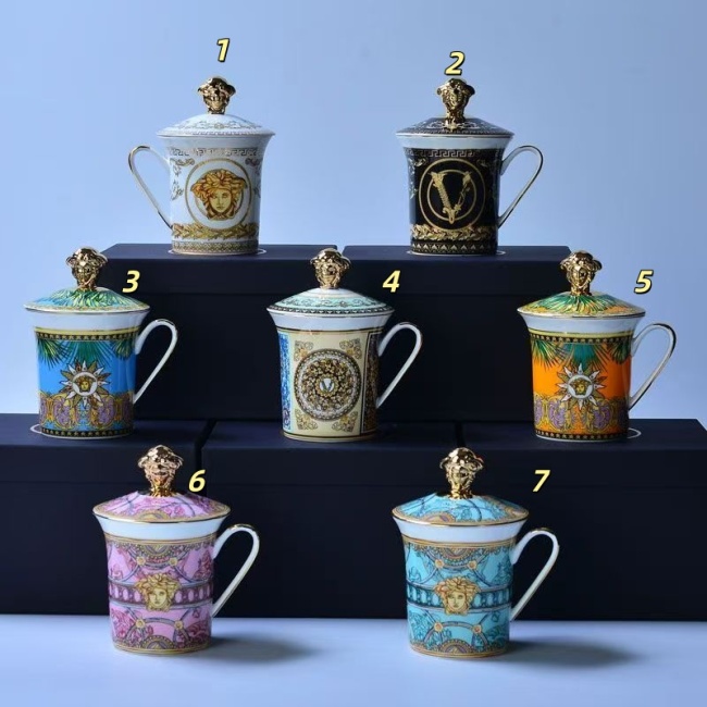 Fashionable coffee cup