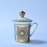 Fashionable coffee cup