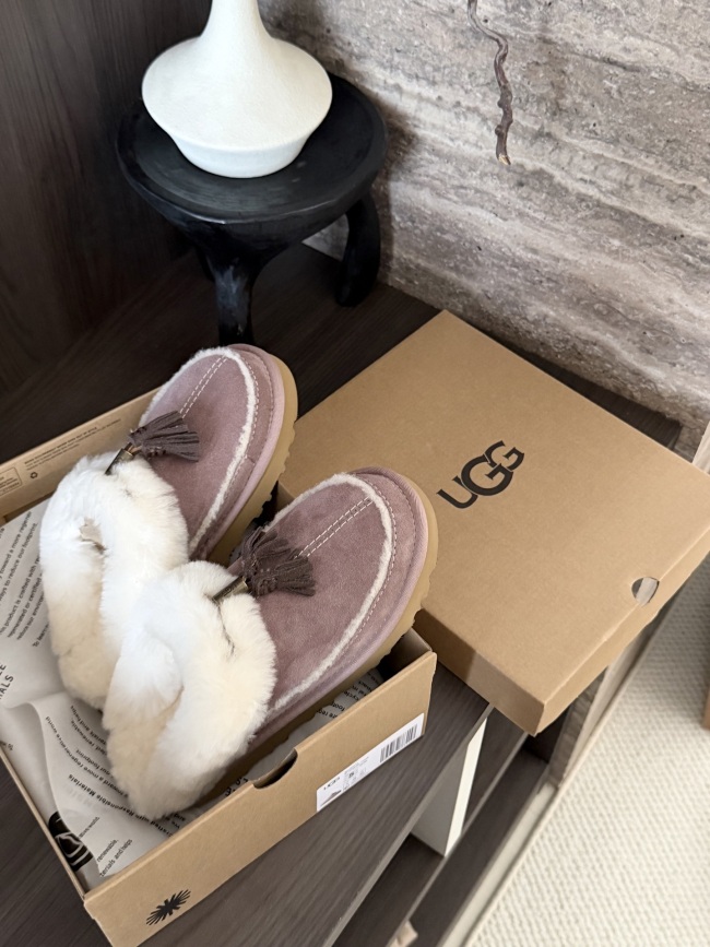 New Fashion Slippers(no box)
