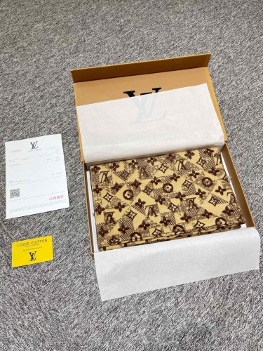 Lv Scarf Schal