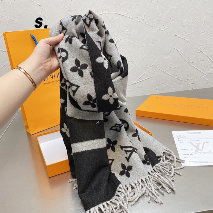 Lv Scarf Schal