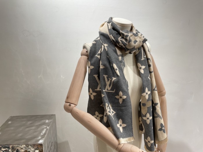 Lv Scarf Schal