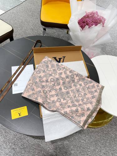 Lv Scarf Schal