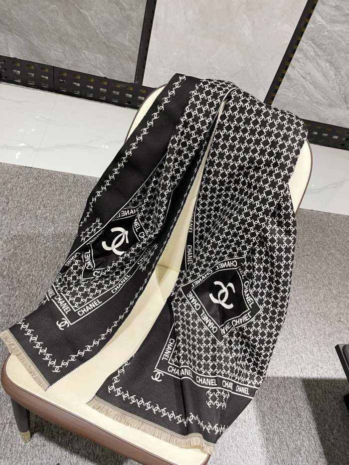 Lv Scarf Schal