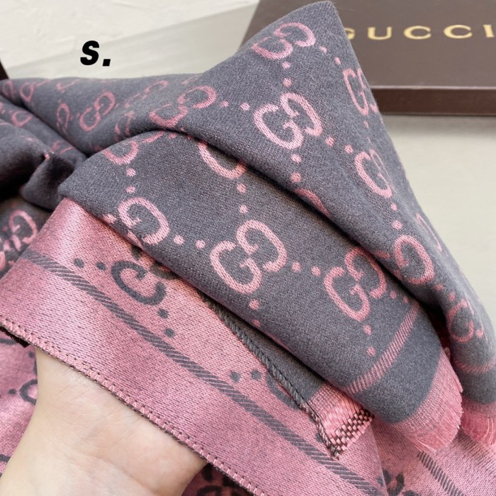 Gucci Scarf Schal