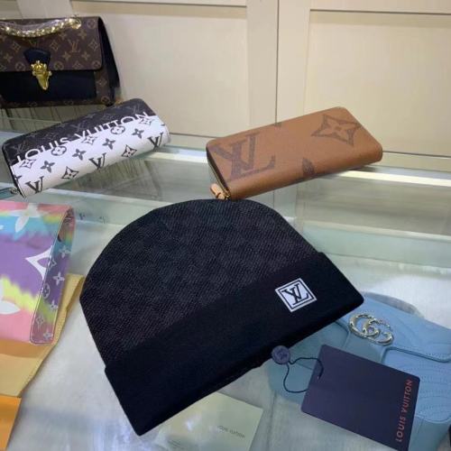 Lv Hat Hut