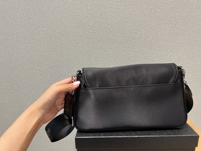 Prada  Damen Tasche /Women bag