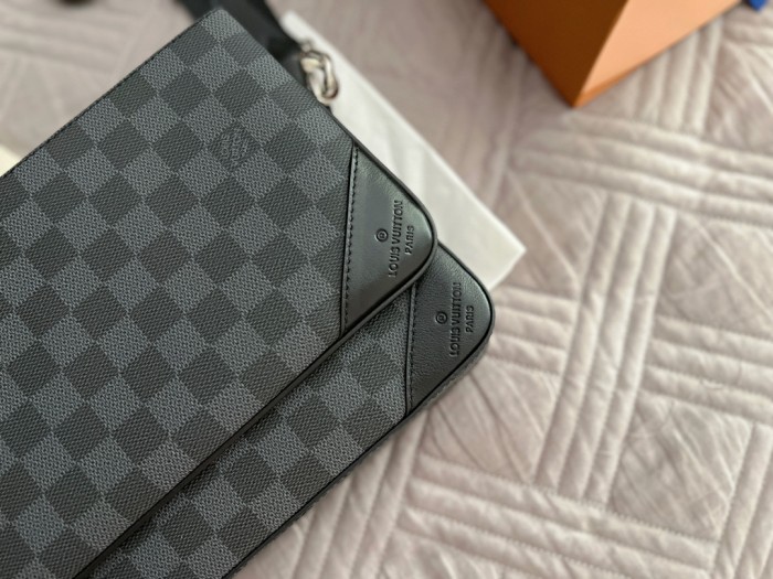 Lv  Herren Tasche/Men bag