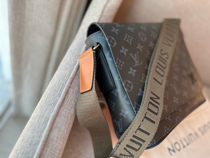 Lv  Herren Tasche/Men bag
