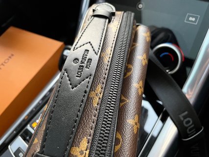 Lv  Herren Tasche/Men bag