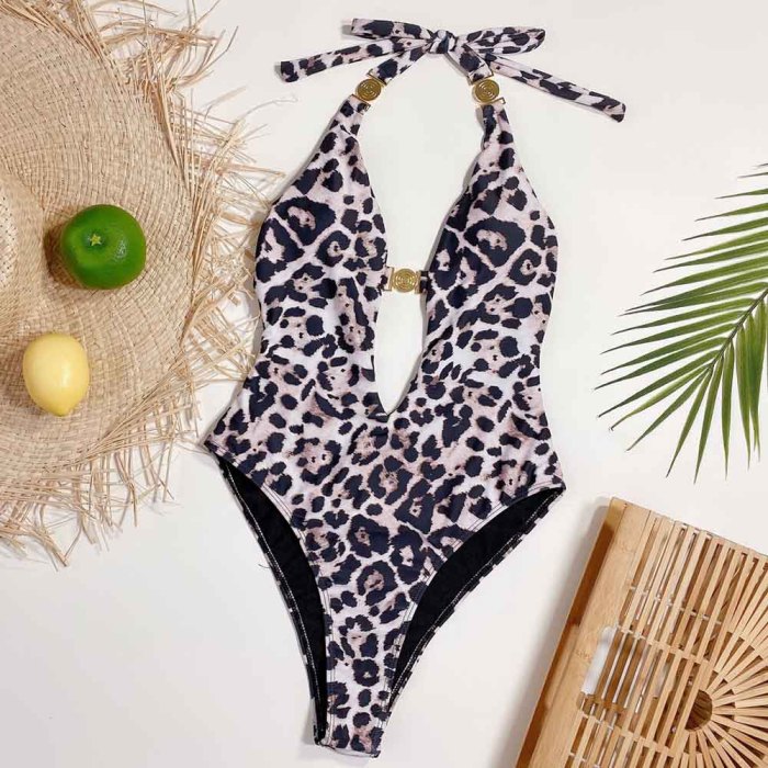 One-Piece Leopard Print Halter Swimwear