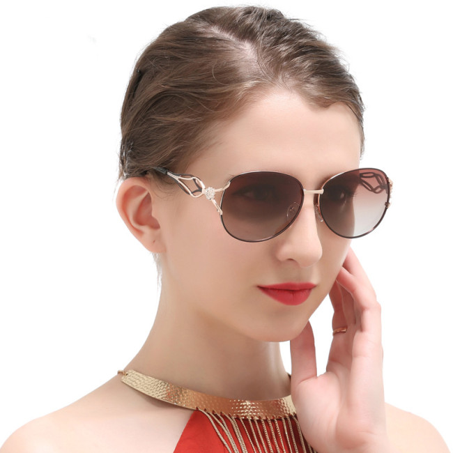 Wholesale sunglasses women's fashion Diamond glasses