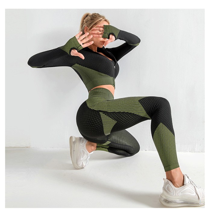 Seamless Yoga Set 3Pcs Gym Fitness Clothing Women Yoga Suit Sportswear Female Workout Leggings Top Sport Clothes Training Suit