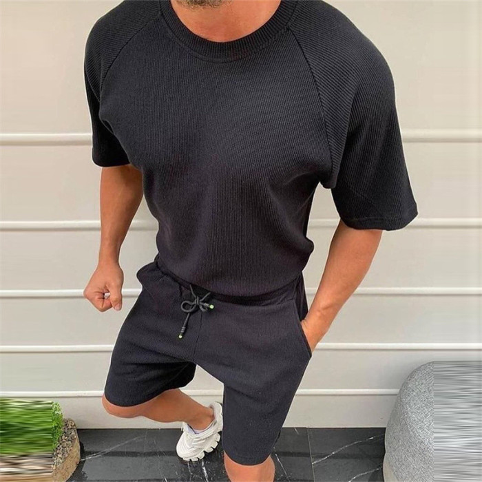 Summer Men's Short Sleeved T-shirt and Shorts Suit